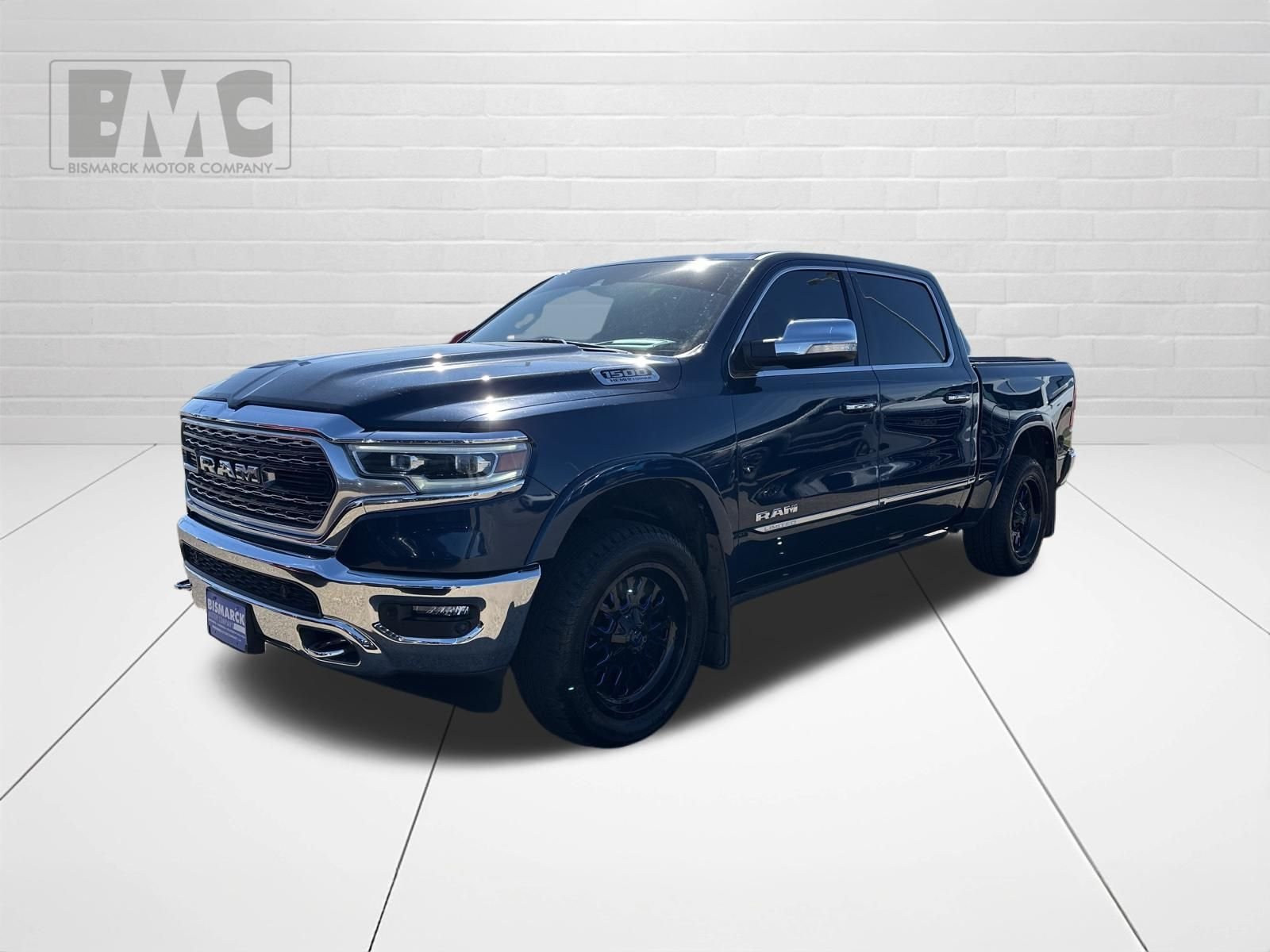 2022 RAM 1500 Limited 4x4 Crew Cab 5'7's photo