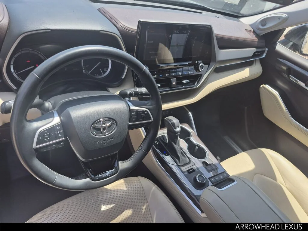 Used 2022 Gold Toyota Limited image 12