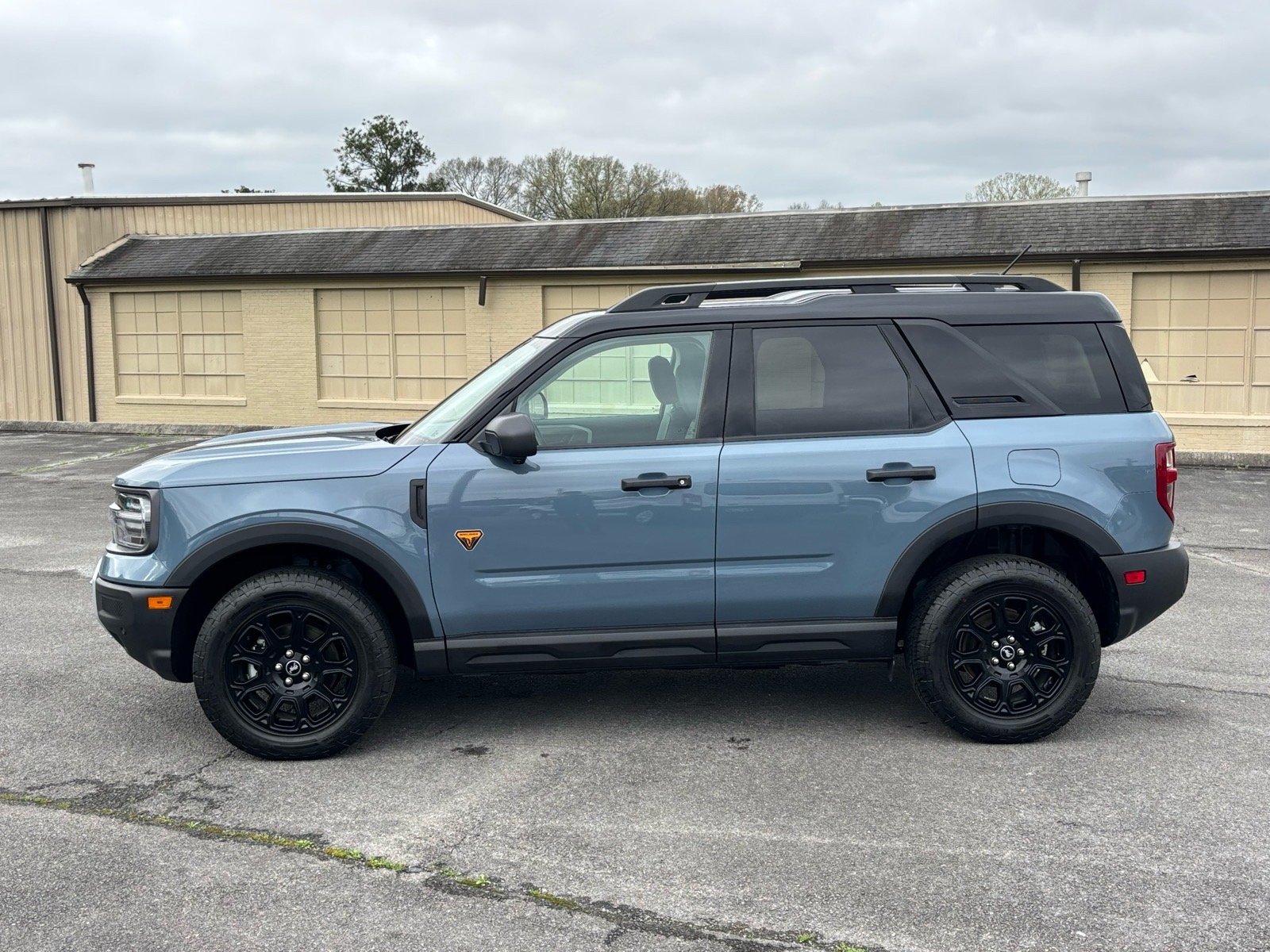 Used 2025 Gray Ford BADLANDS image 3