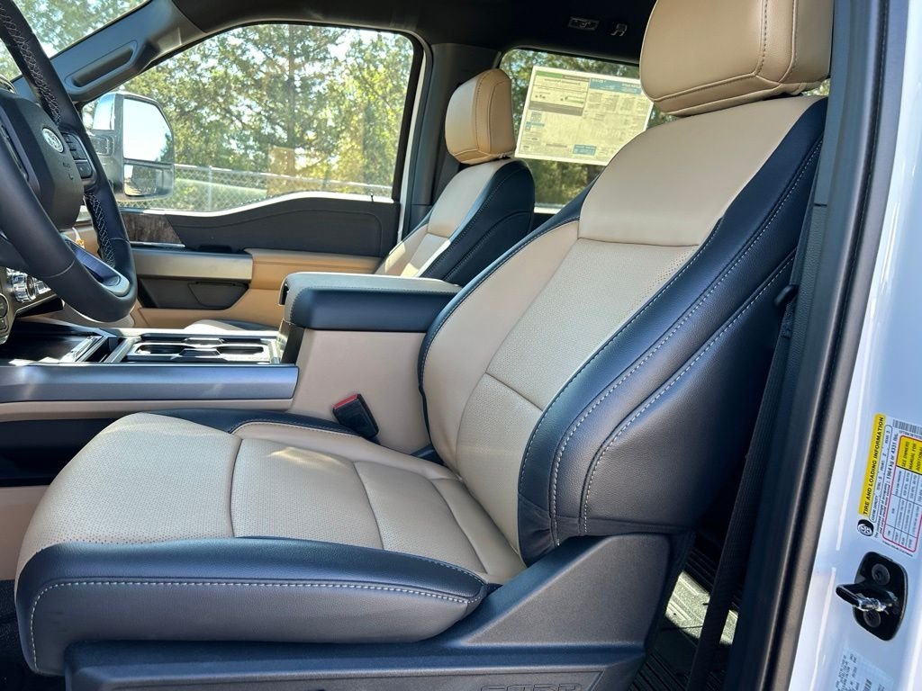 New 2026 Oxford White Ford Lariat image 14