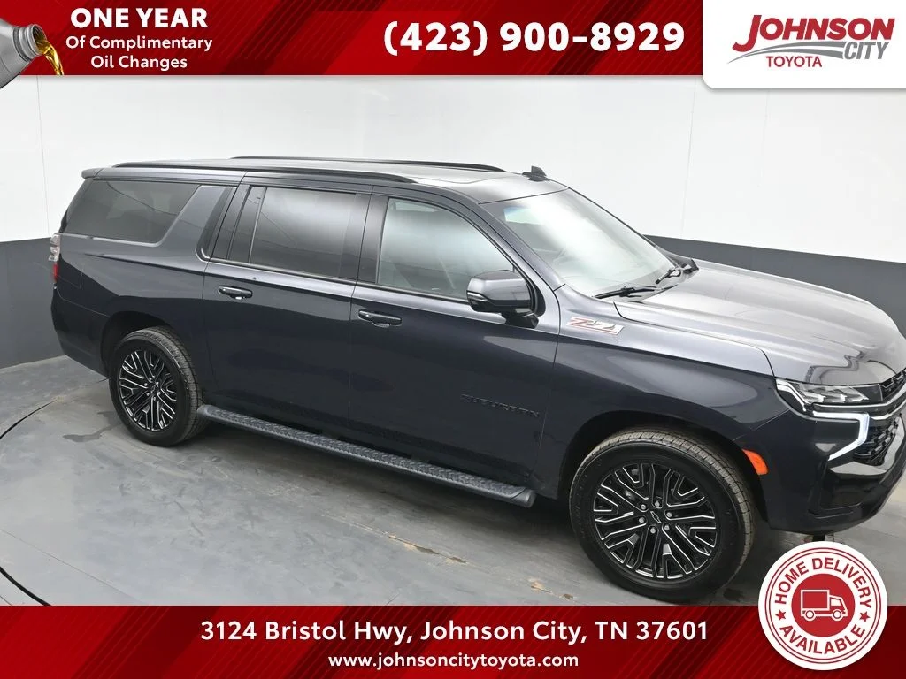 Used 2022 Gray Chevrolet Z71 image 1