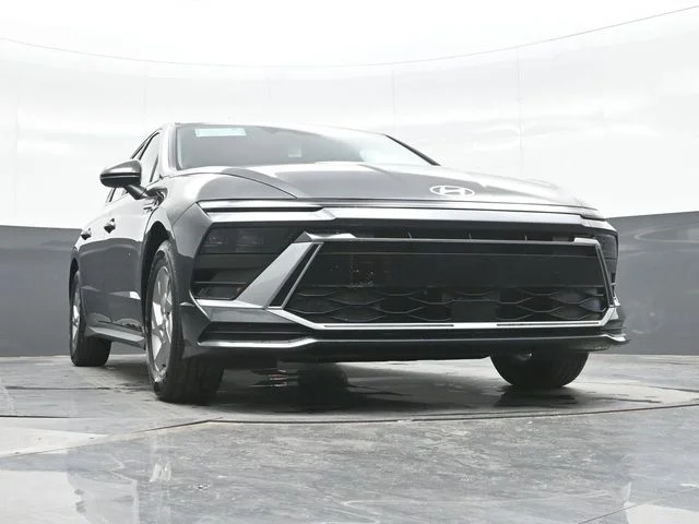 New 2026 Gray Hyundai SE image 22