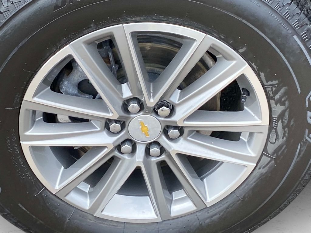 Used 2024 Black Chevrolet LT Cloth image 31