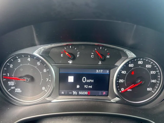 Used 2023 Silver GMC SLT image 16