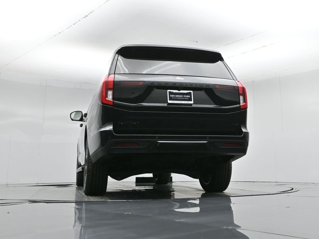 New 2026 Agate Black Metallic Ford Platinum image 51