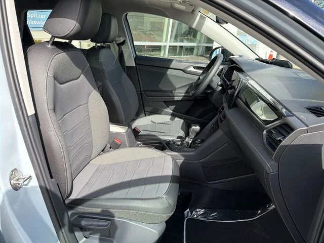 New 2026 Gray Volkswagen 1.5T SE Black image 25