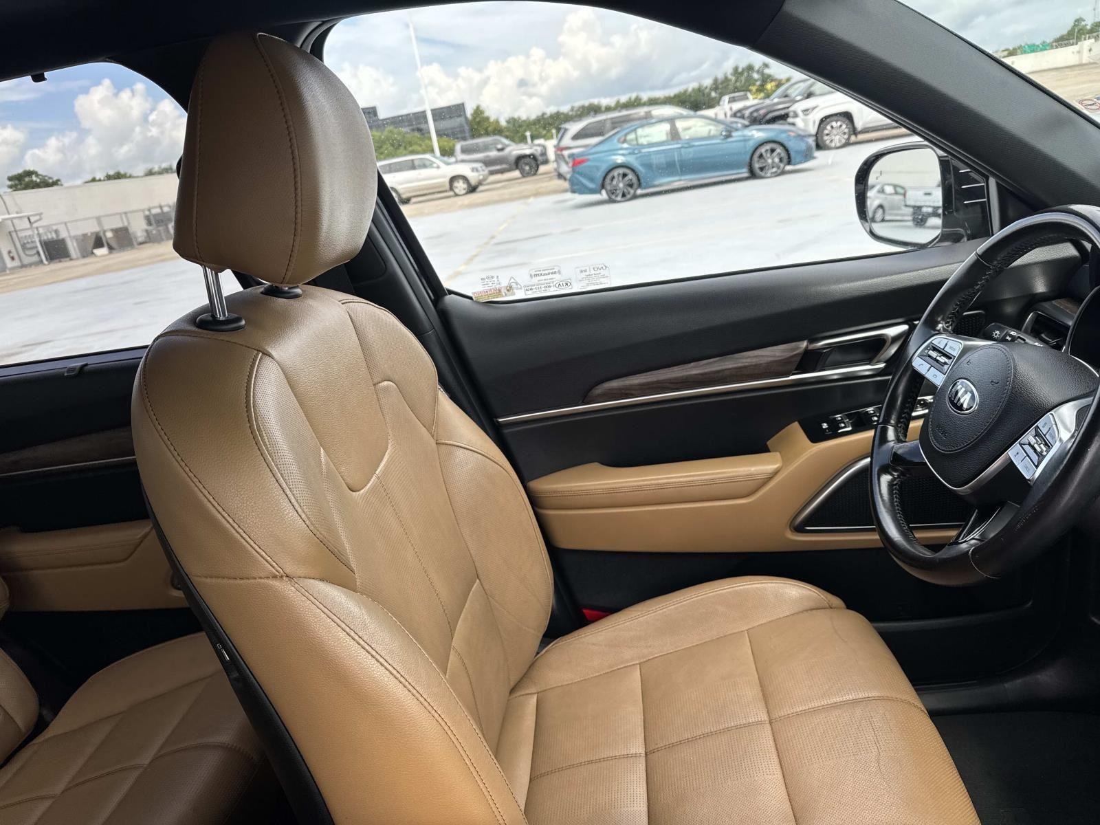 Used 2020 Ebony Black Kia SX image 11