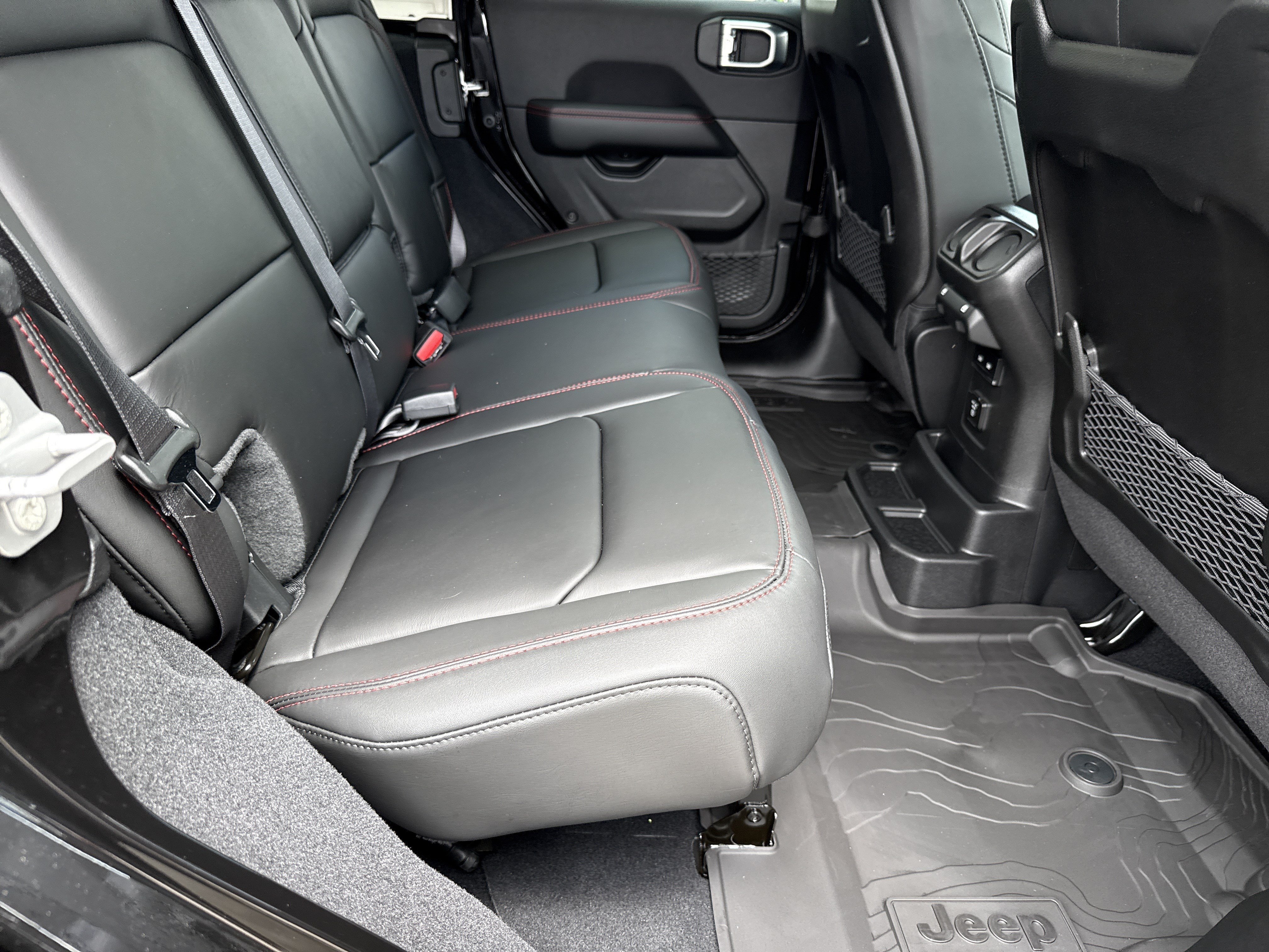 New 2026 Black Clearcoat Jeep Rubicon image 15