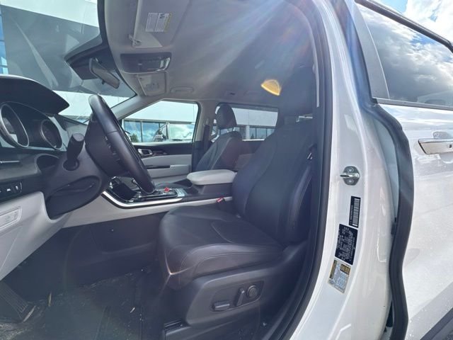 Used 2024 White Kia EX image 10