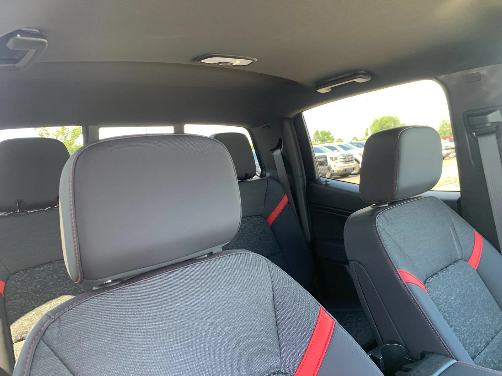 2026 Chevrolet Colorado Z71 - Photo 18