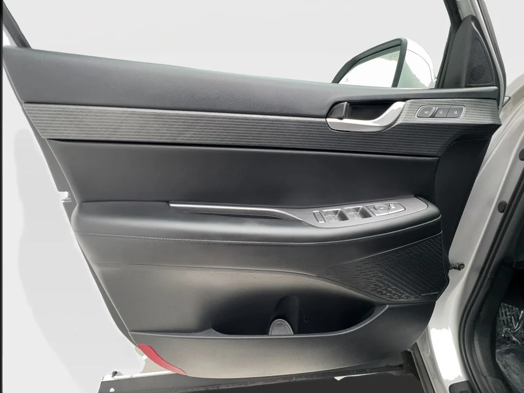 Used 2025 Silver Hyundai Limited image 23