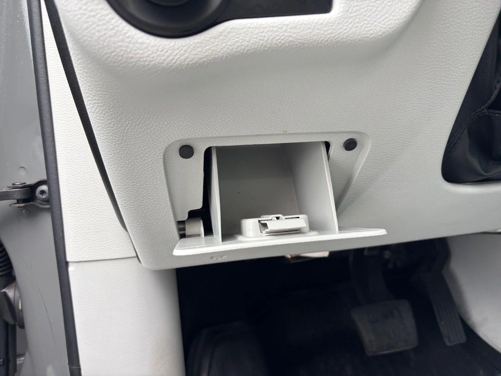 Used 2019 Sting-Gray Clearcoat Jeep Limited image 49