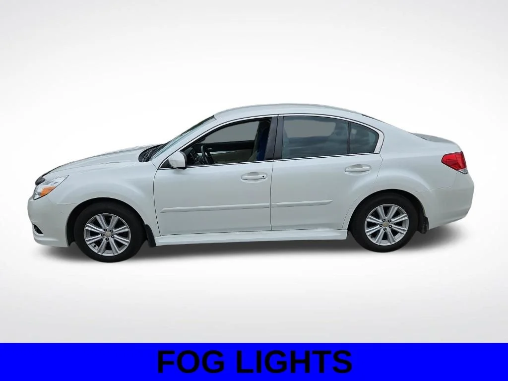 Used 2012 White Subaru 2.5i image 7
