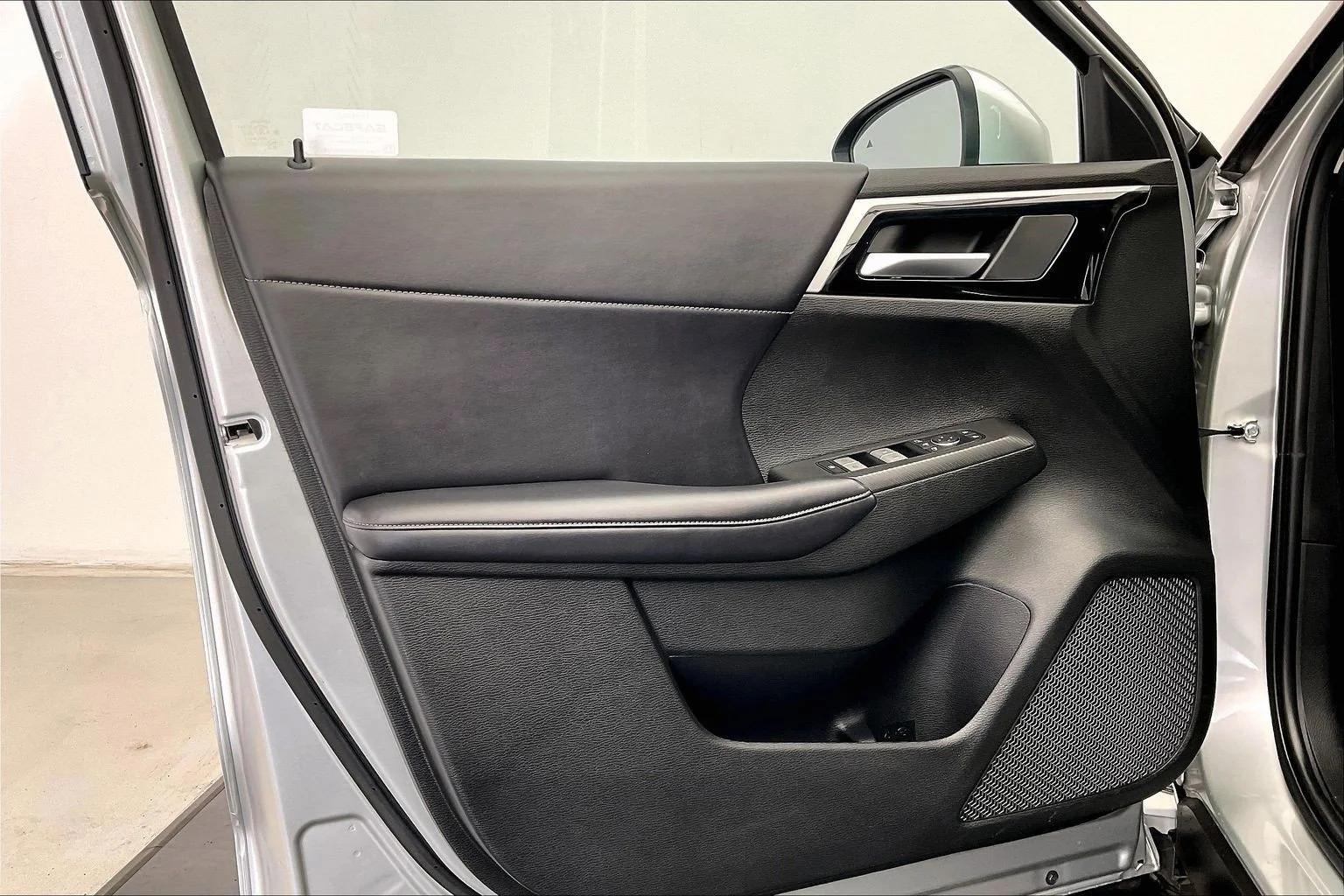 2023 Mitsubishi Outlander Plug-In Hybrid SE - Photo 24