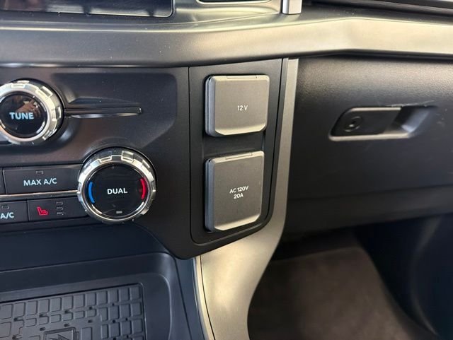 Used 2024 Black Ford XLT image 28