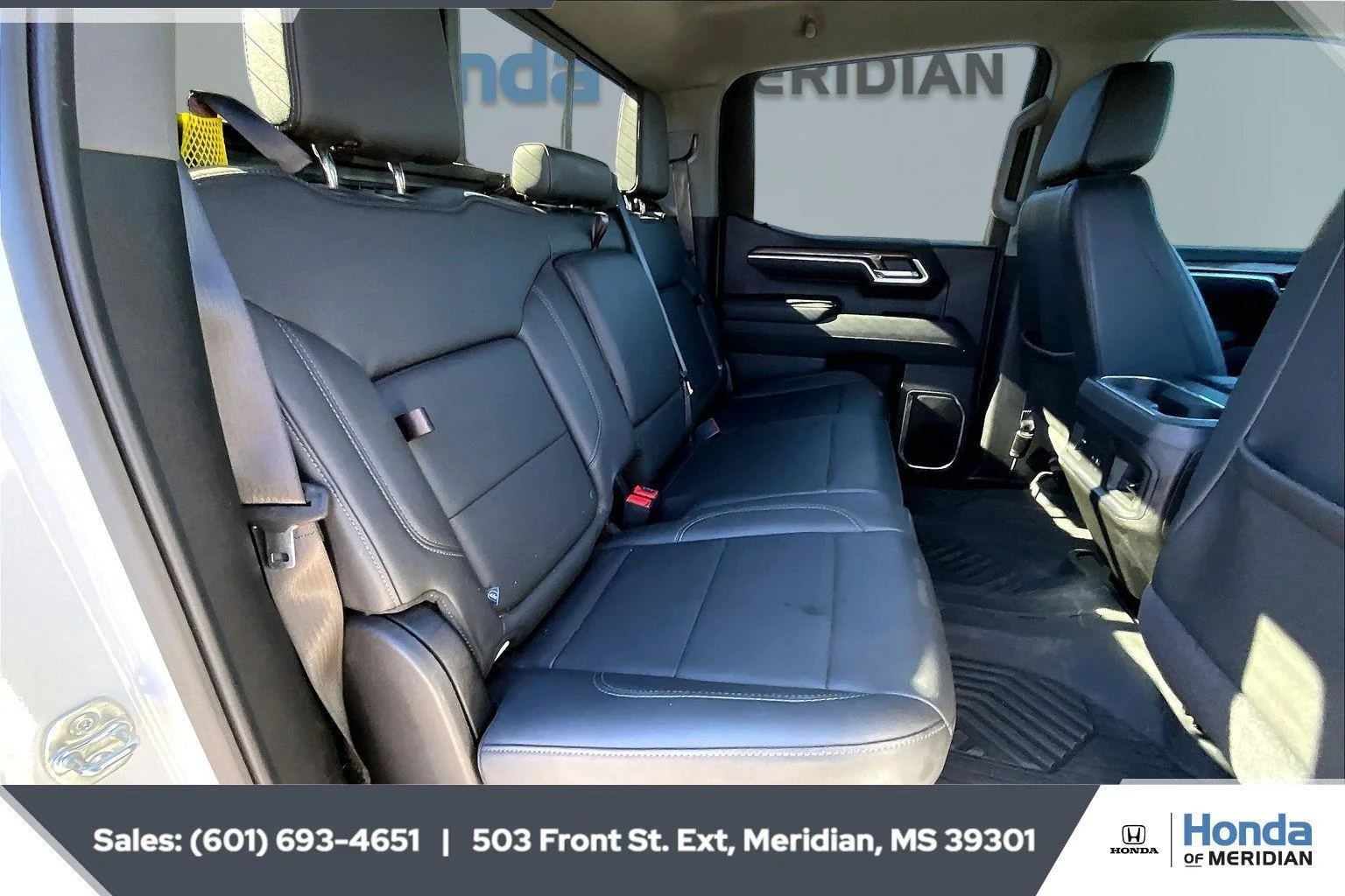 Used 2025 Summit White Chevrolet RST image 20