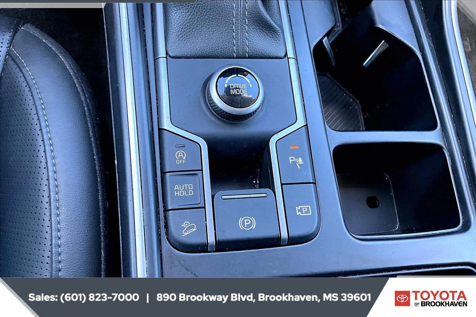 Used 2024 Glacial White Pearl Kia S image 23
