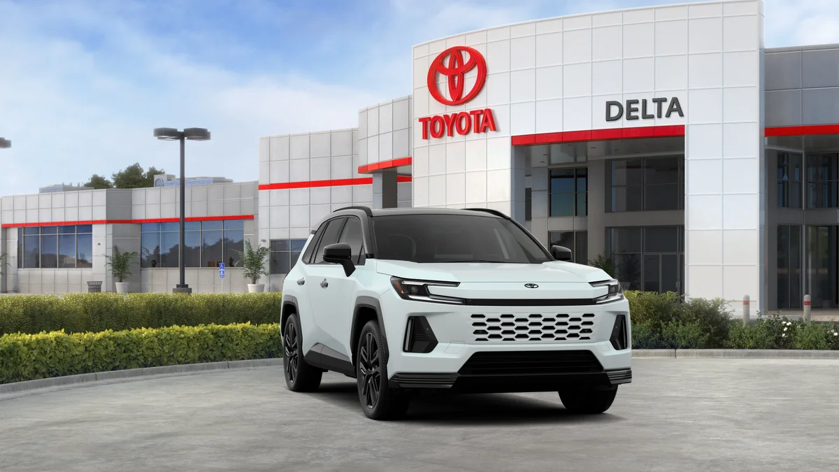 New 2026 Wind Chill Pearl with Midnight Black Metallic roof Toyota XSE image 41