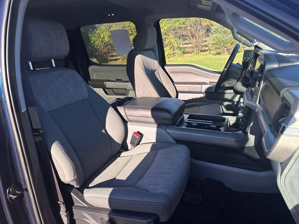 Used 2023 Blue Metallic Ford XLT image 23