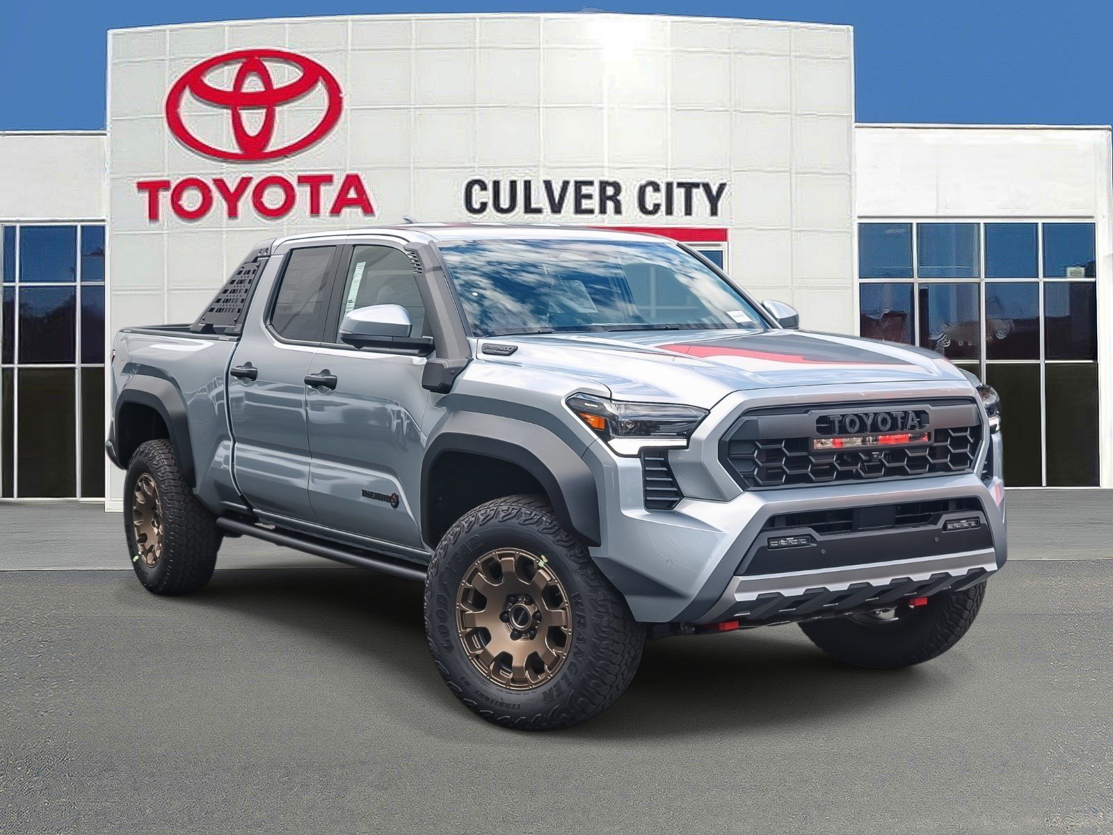 2026 Toyota Tacoma i-FORCE MAX Tacoma Trailhunter