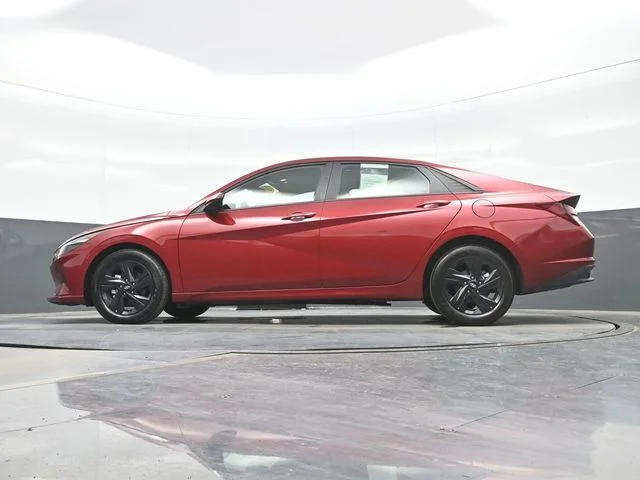 Used 2023 Red Hyundai SEL image 20