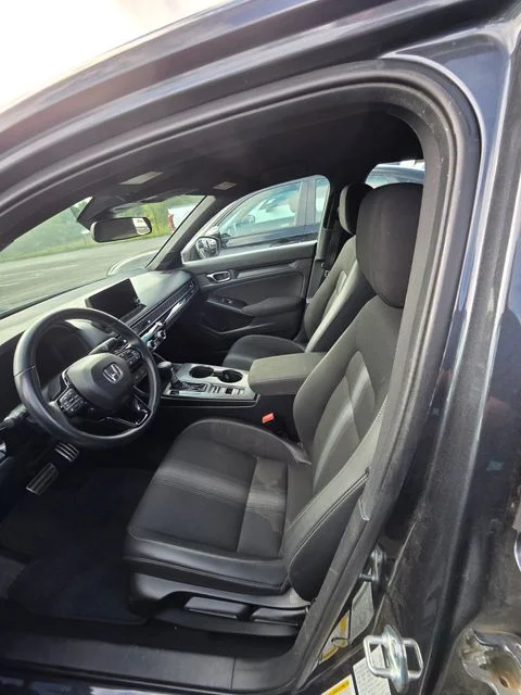 Used 2025  Honda Sport image 8