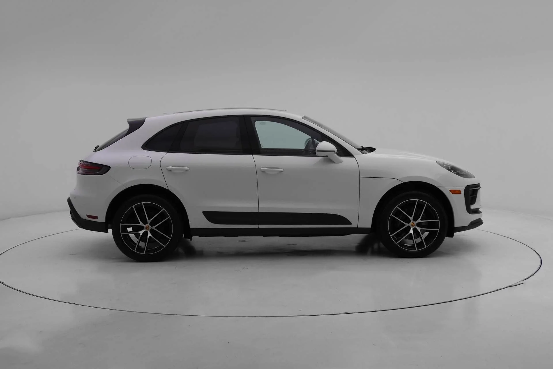 Used 2025 White Porsche  image 19