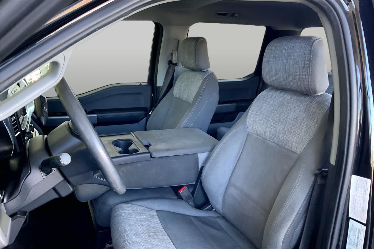 Used 2022 Agate Black Metallic Ford XLT image 11