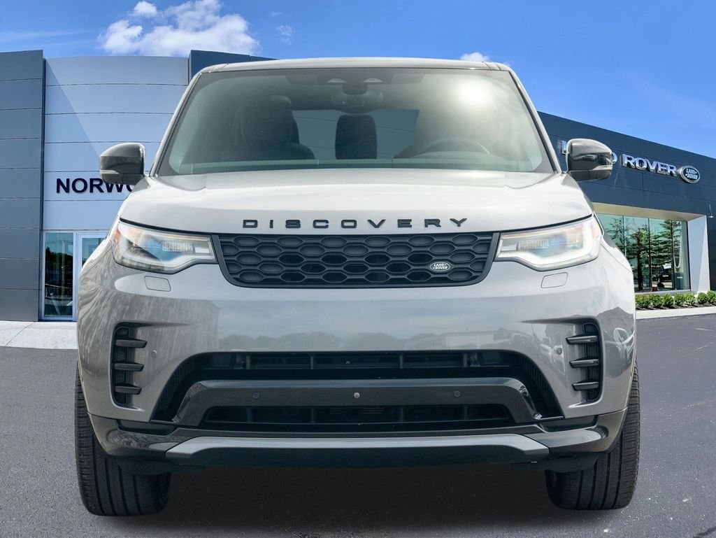 Used 2024 Gray Land Rover Dynamic SE image 2
