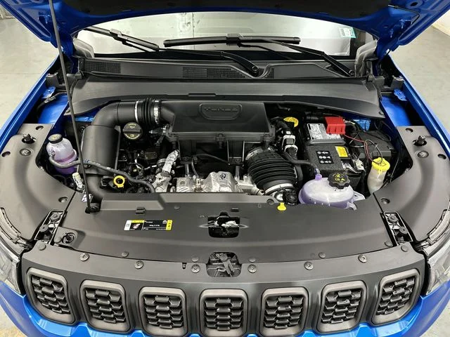 New 2026 Hydro Blue Pearl-Coat Exterior Paint Jeep Trailhawk image 19