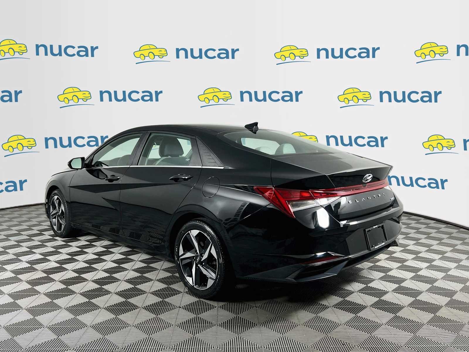 Used 2023 Onyx Black Hyundai Limited image 5