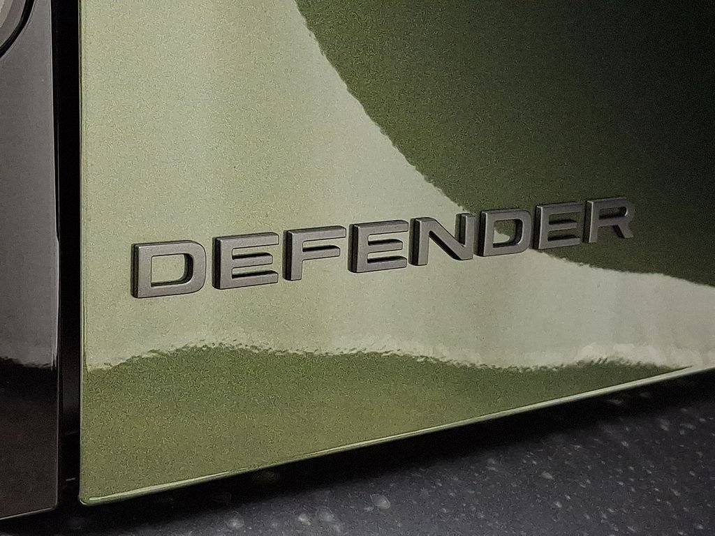 New 2026 Woolstone Green Land Rover X-Dynamic SE image 22