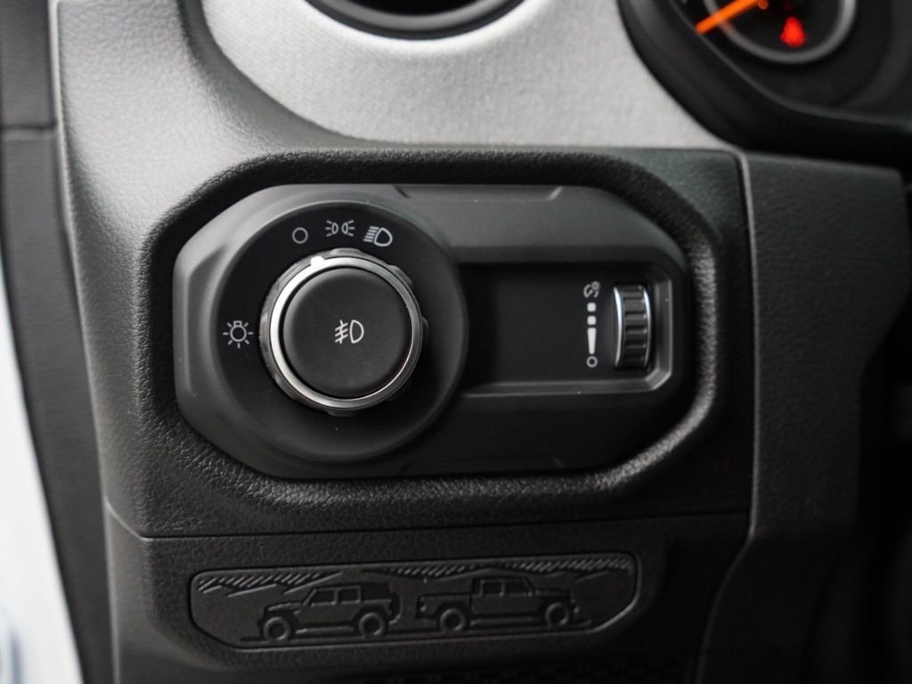 New 2026 Bright White Clear-Coat Exterior Paint Jeep Sport image 11