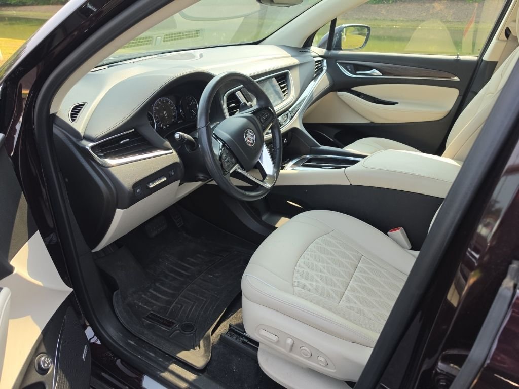 Used 2023 Red Buick Avenir image 10