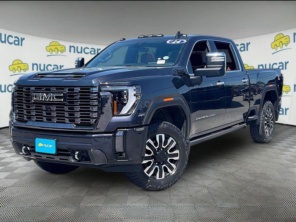 Used 2024 Silver GMC Denali Ultimate image 3