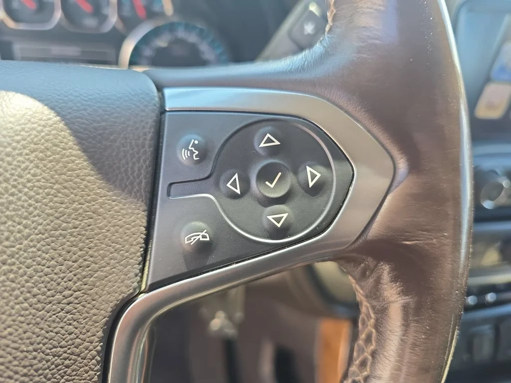 Used 2018 SUMMIT WHITE Chevrolet LTZ image 19
