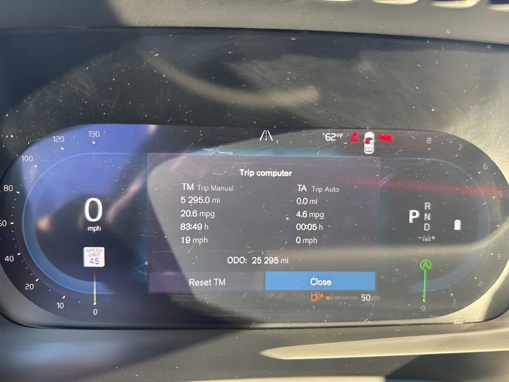 Used 2024 Gray Volvo Plus Bright Theme image 27
