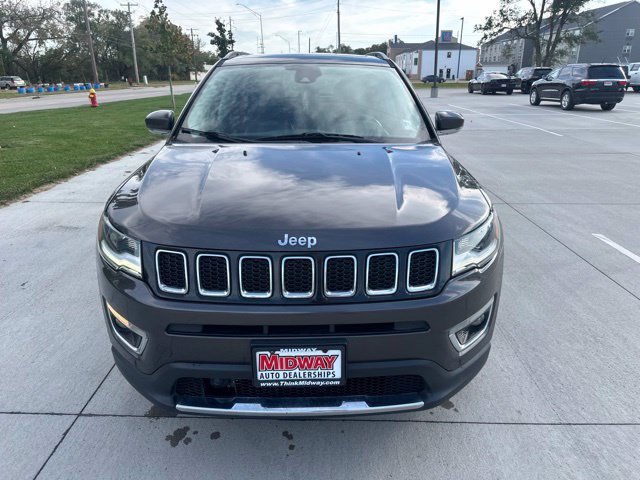 Used 2018 Gray Jeep Limited image 3