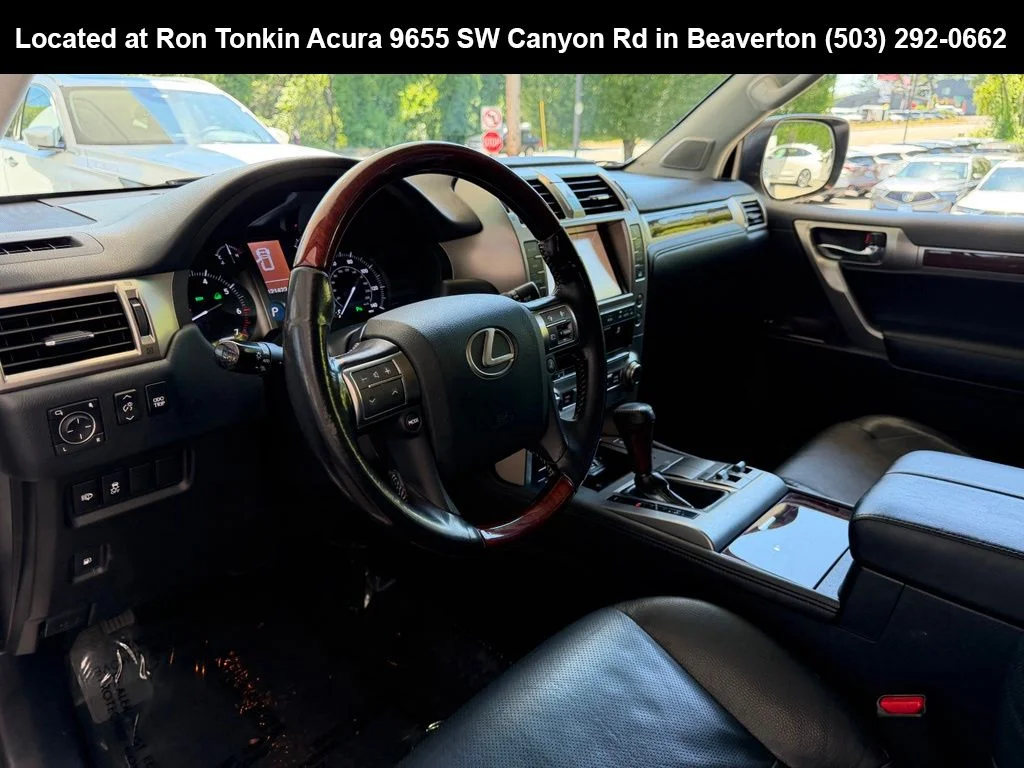 Used 2016 Silver Lining Metallic Lexus 460 image 16