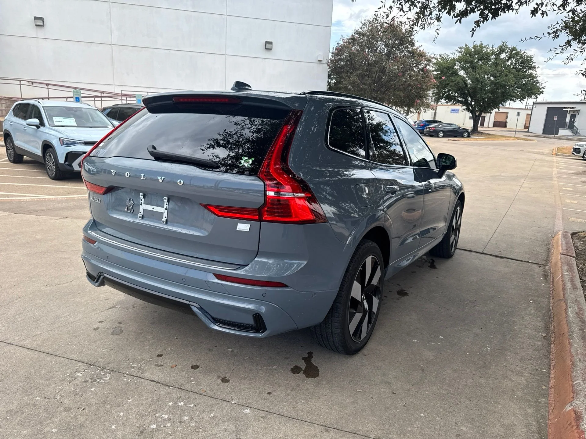 Certified Used 2024 Gray Volvo T8 Plus Dark Theme image 7