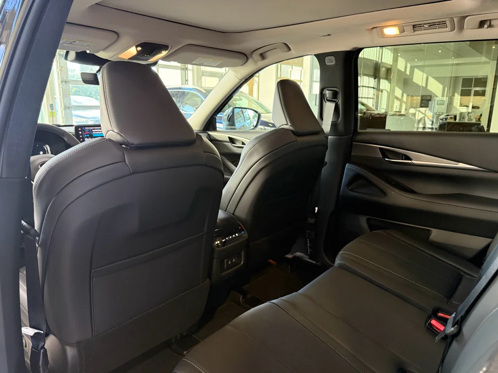 New 2027 BLACK OBSIDIAN INFINITI Pure FWD image 26