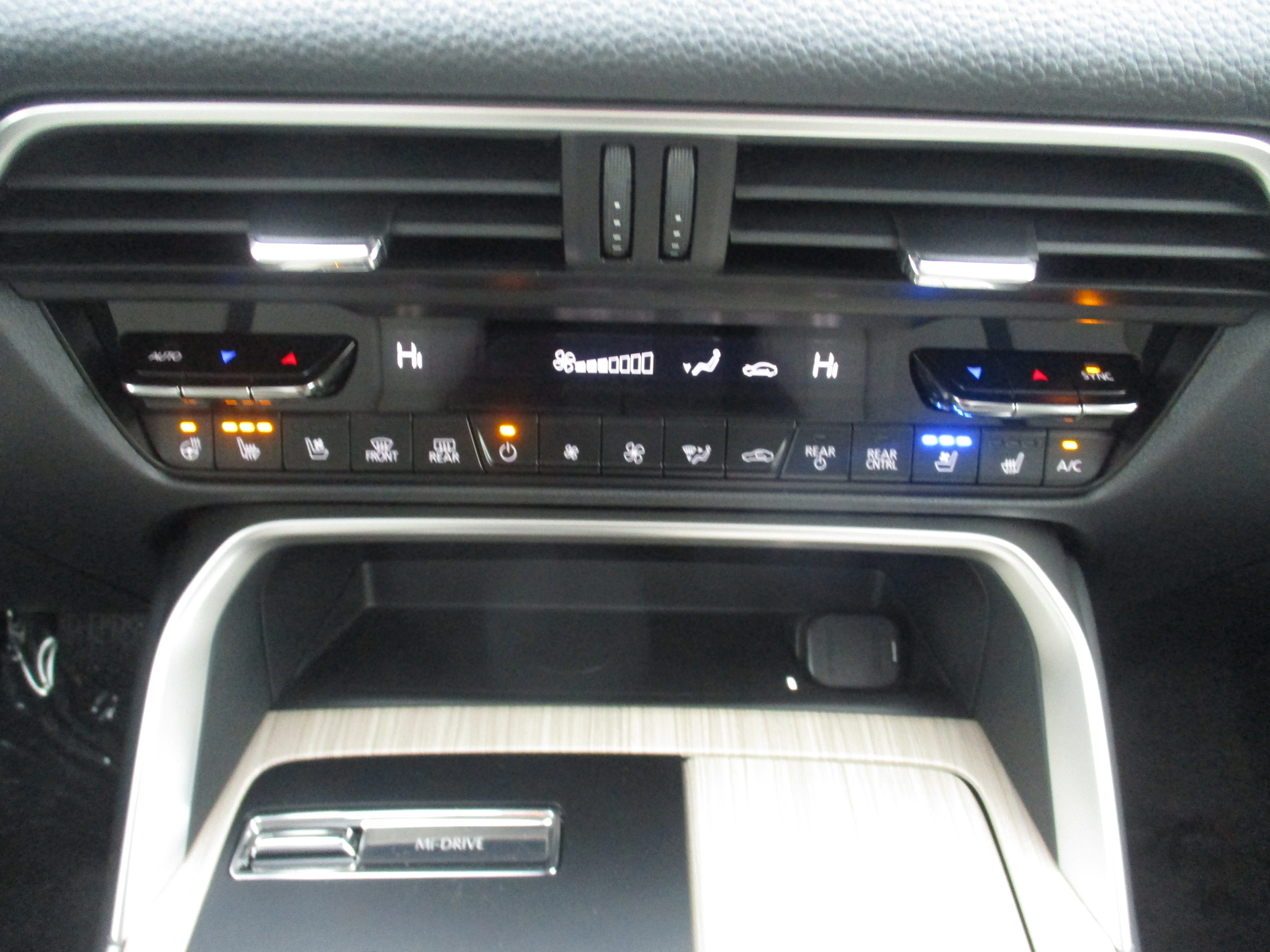 2026 Mazda CX-90 Premium Package - Photo 15