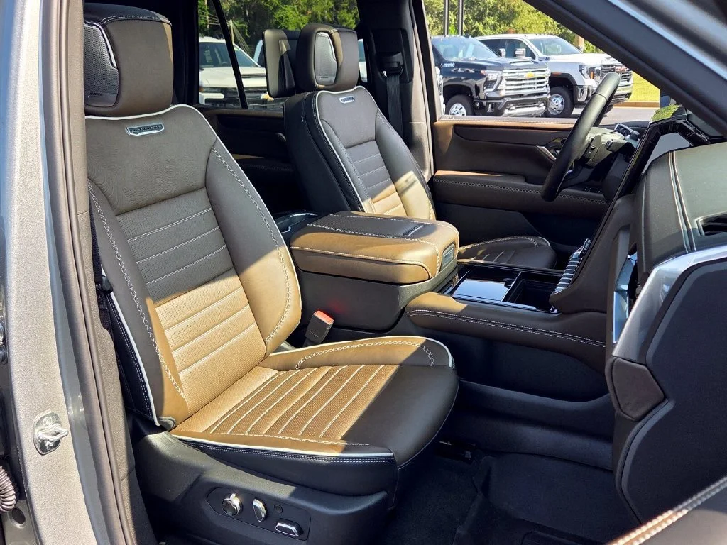 Used 2026 Sterling Metallic GMC Denali Ultimate image 18