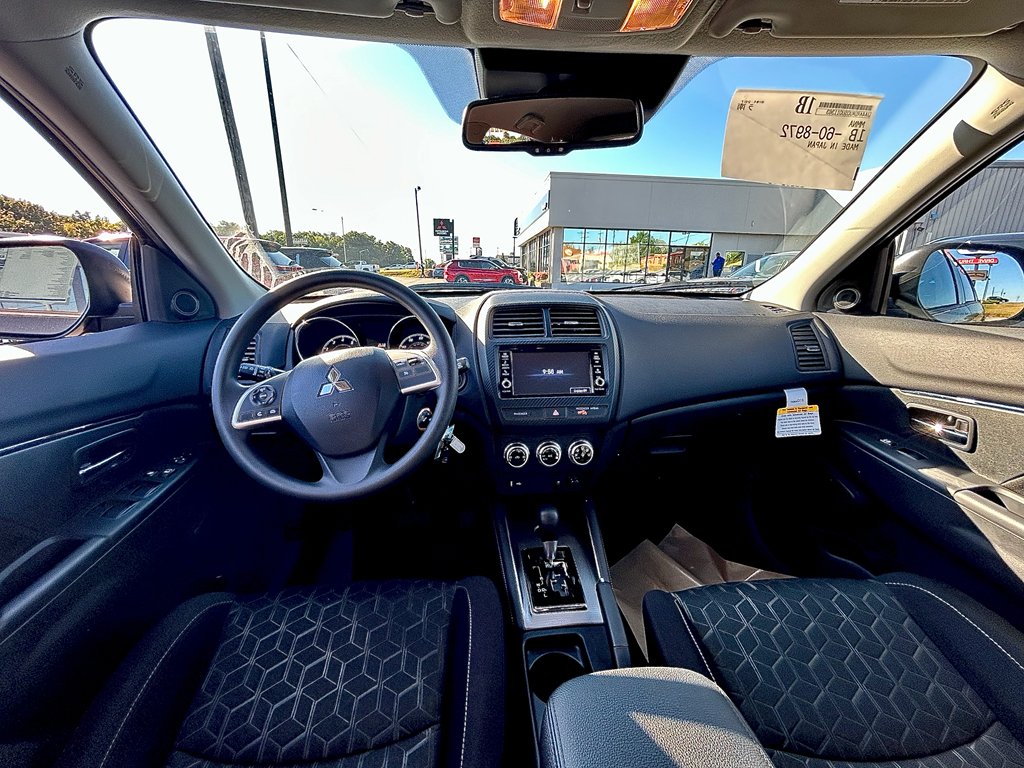 2025 Mitsubishi Outlander Sport ES - Photo 10
