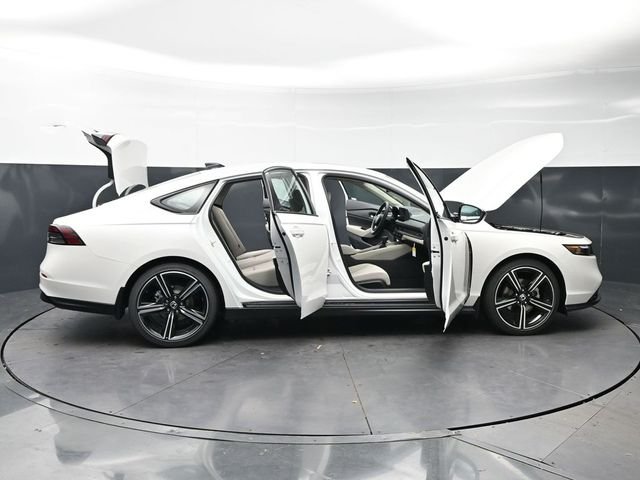 New 2026 Platinum White Pearl Honda SE image 41