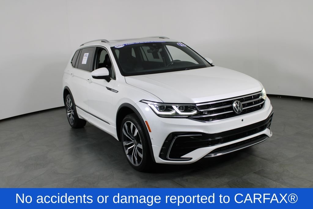 Used 2022 White Volkswagen 2.0T SEL R-Line image 4