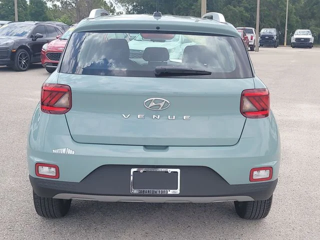 Used 2025 Green Hyundai SEL image 6