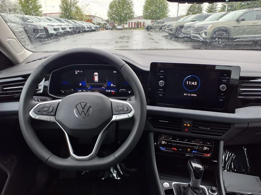 New 2026 Kings Red Metallic Volkswagen 1.5T SE image 10