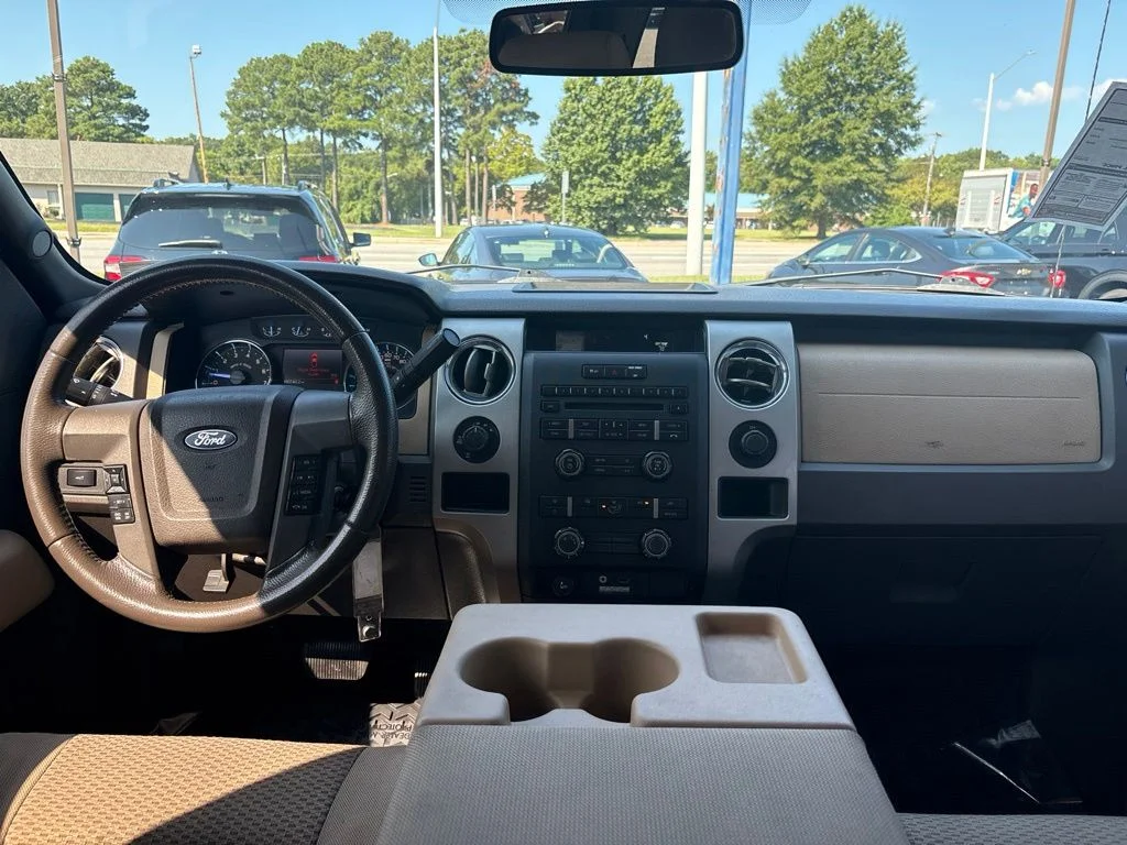 Used 2012 Blue Ford XLT image 9