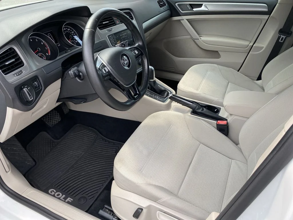 Used 2016 Pure White Volkswagen S image 10